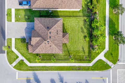 A home in Loxahatchee