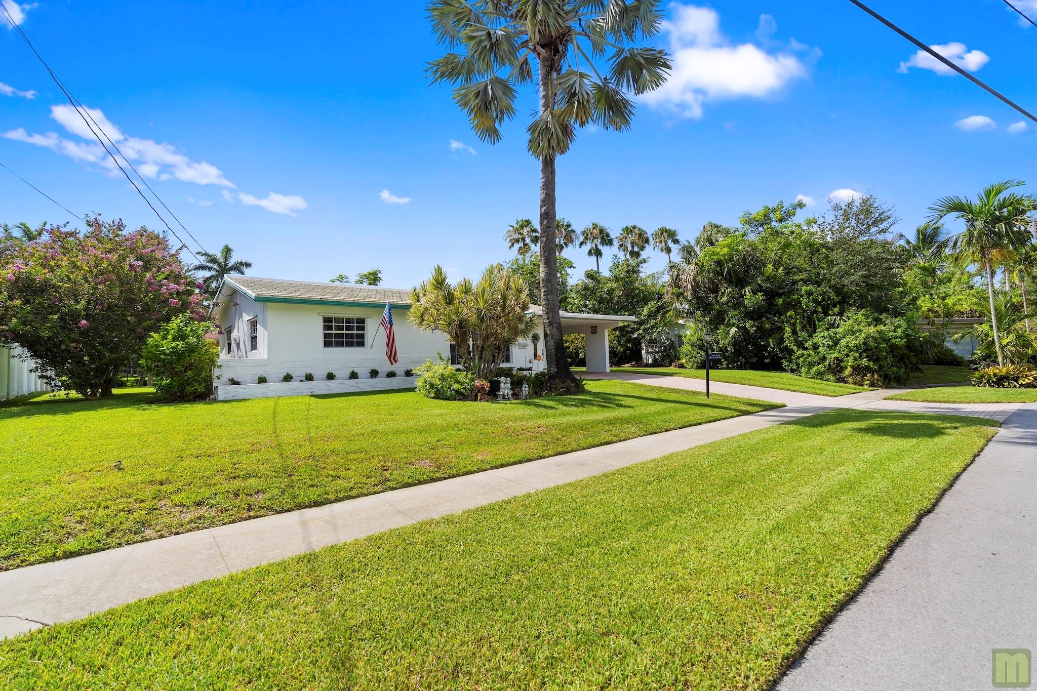 920 NW 42nd Ter
