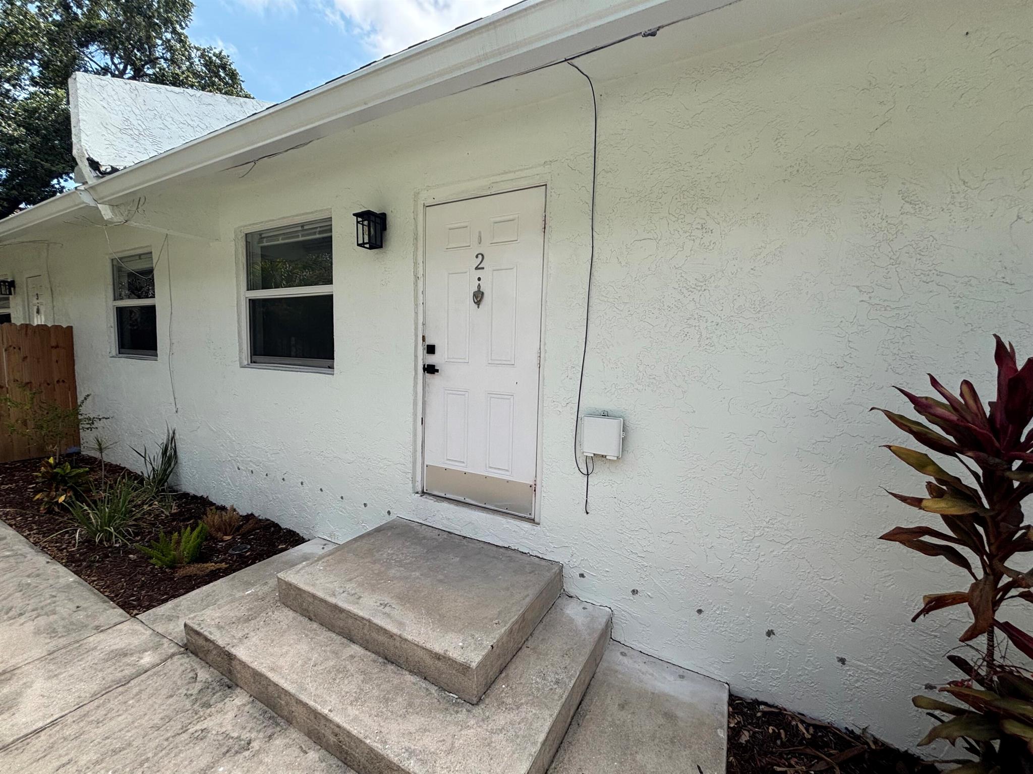 880 SE 12th Street 2
