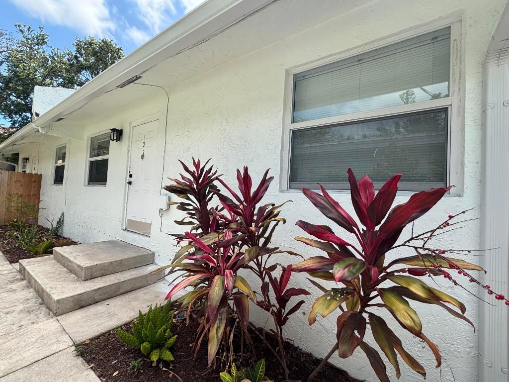Photo of 880 SE 12th Street #2, Fort Lauderdale, FL 33316 (MLS # R11104047)