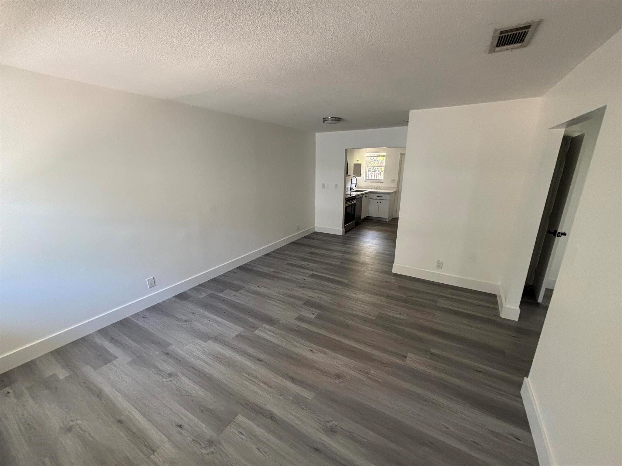 880 SE 12th Street 2