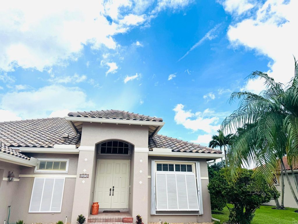 Photo of 6674 Jog Palm Drive, Boynton Beach, FL 33437 (MLS # R11121949)