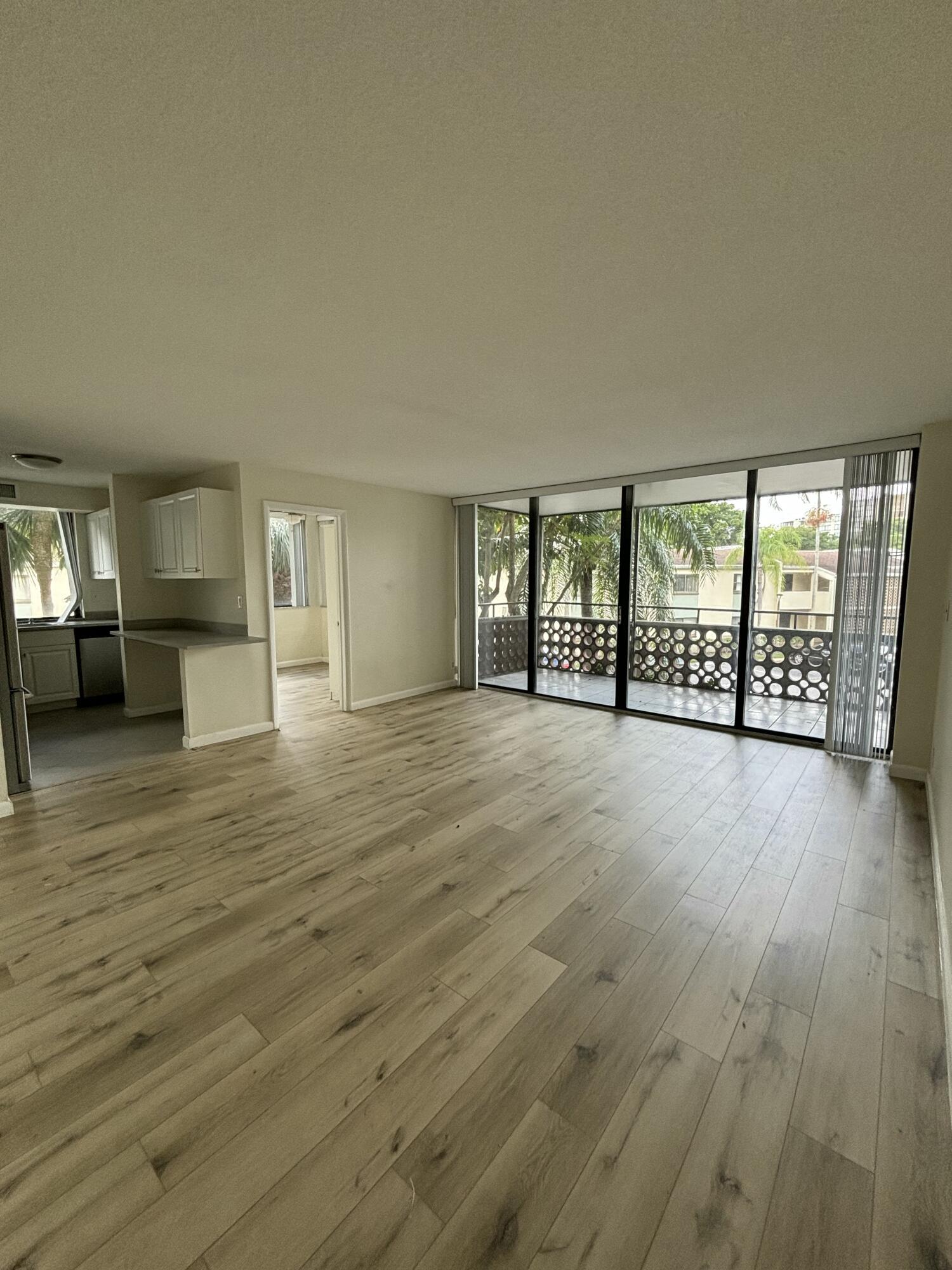 INVERRARY GARDENS CONDO I - Residential