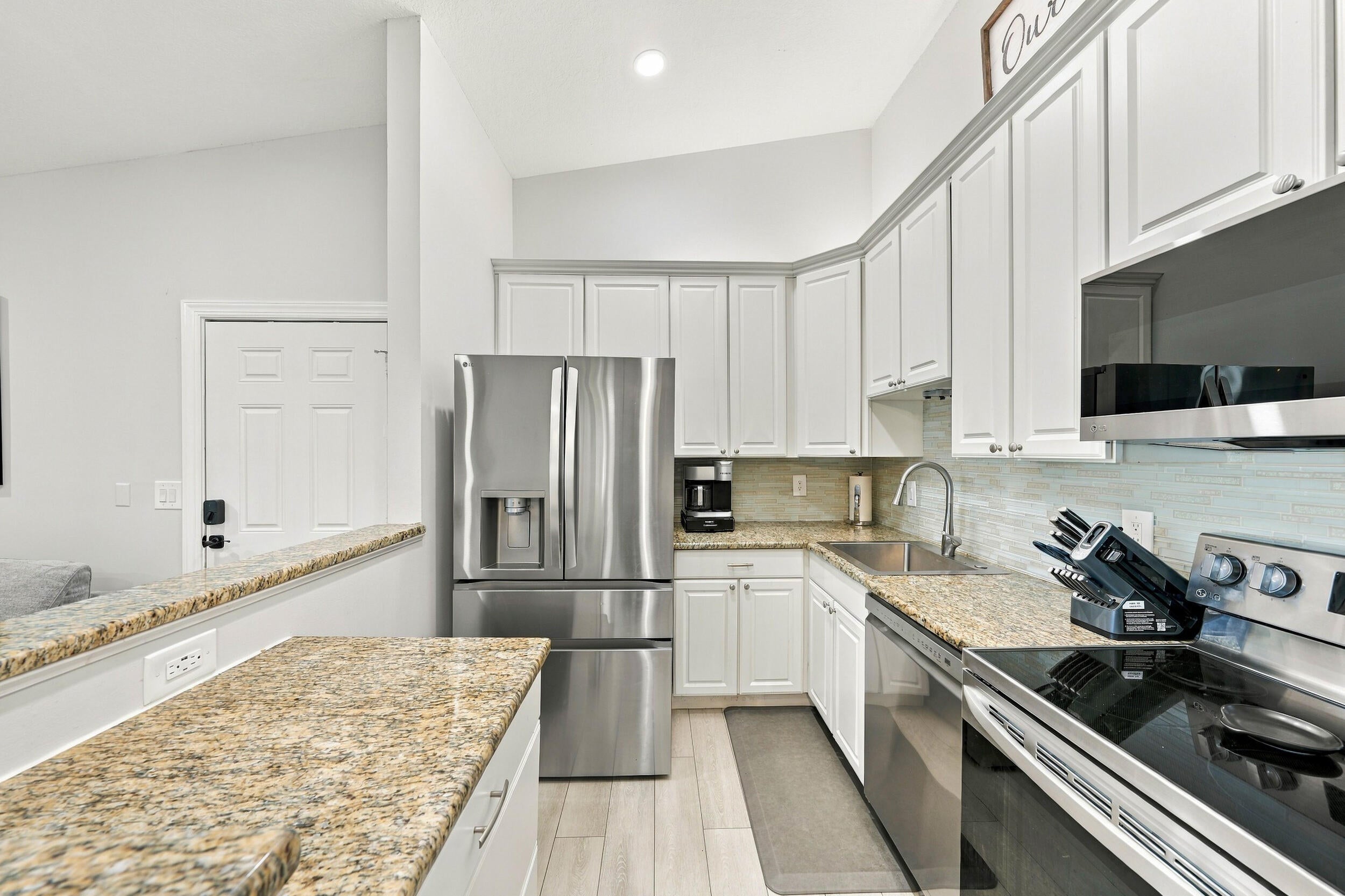 1111 DUNCAN Circle 202