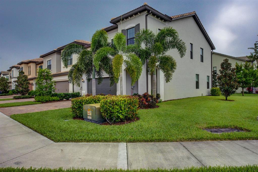 FIELDS AT GULFSTREAM POLO - Residential