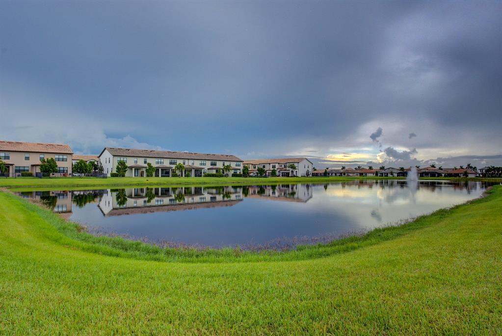 FIELDS AT GULFSTREAM POLO - Residential