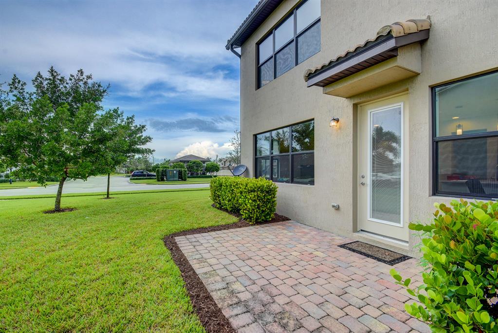 FIELDS AT GULFSTREAM POLO - Residential