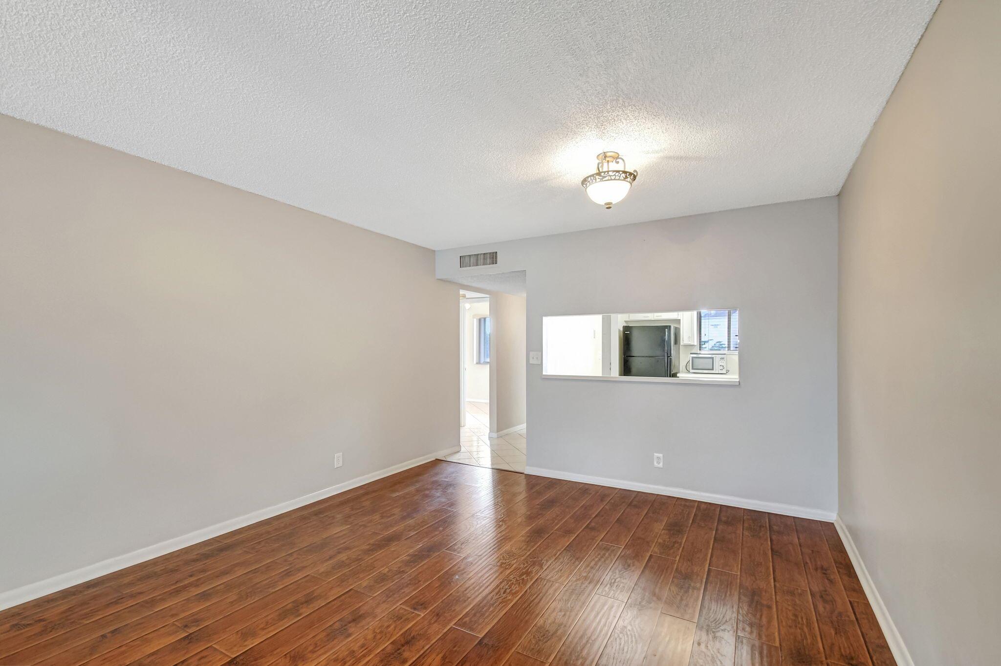 3186 Via Poinciana Drive 304