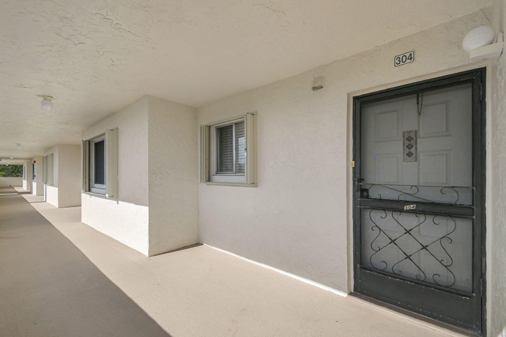 Photo of 3186 Via Poinciana Drive #304, Lake Worth, FL 33467 (MLS # R11105293)