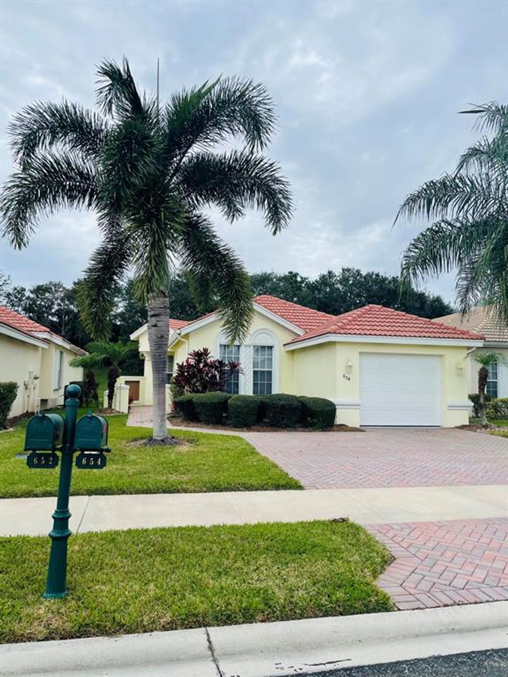 Photo of 654 SW Treasure Cove, Port Saint Lucie, FL 34986 (MLS # R10759912)