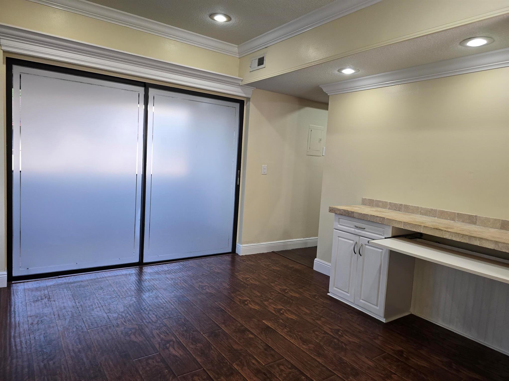 WESTHAMPTON CLUB CONDO - Residential Lease