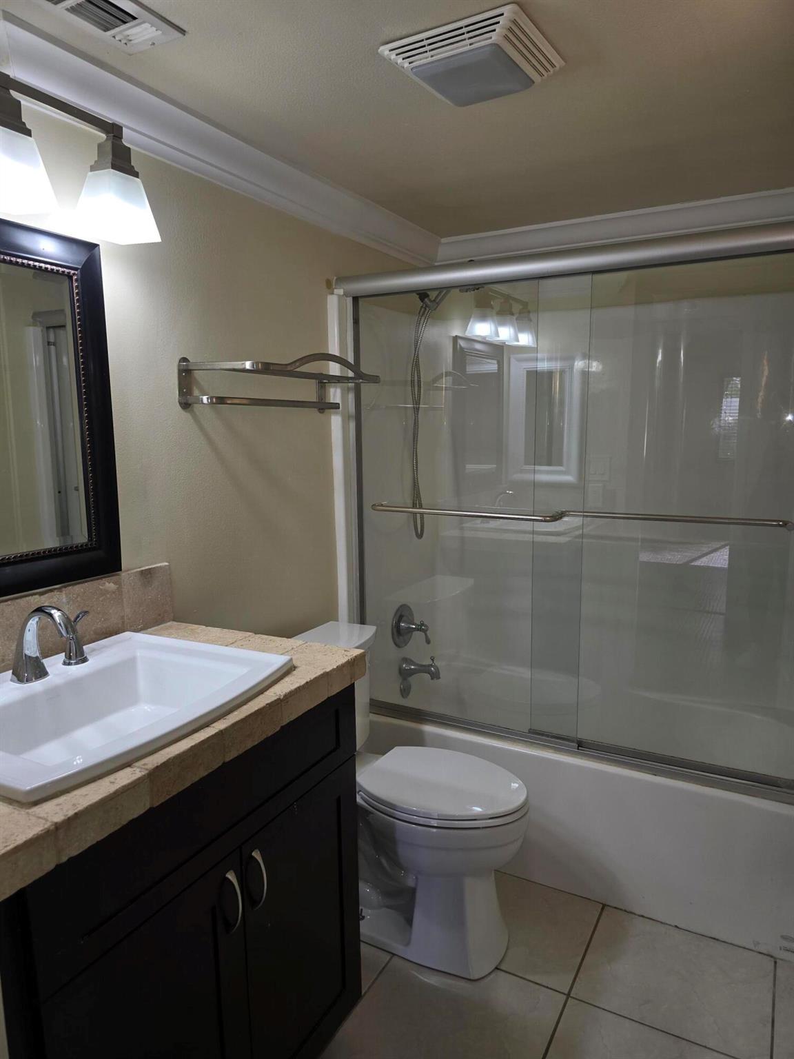 WESTHAMPTON CLUB CONDO - Residential Lease