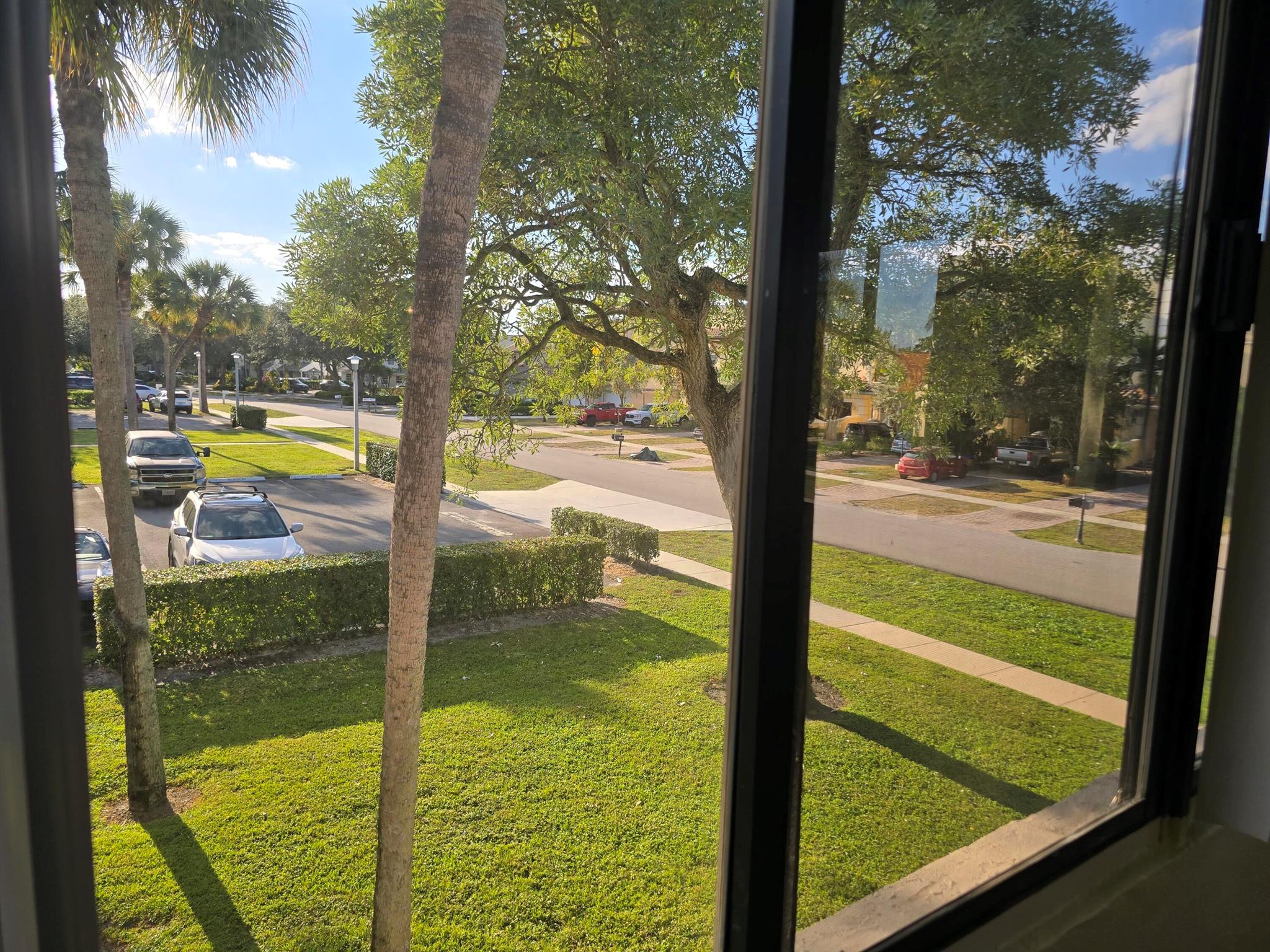 WESTHAMPTON CLUB CONDO - Residential Lease