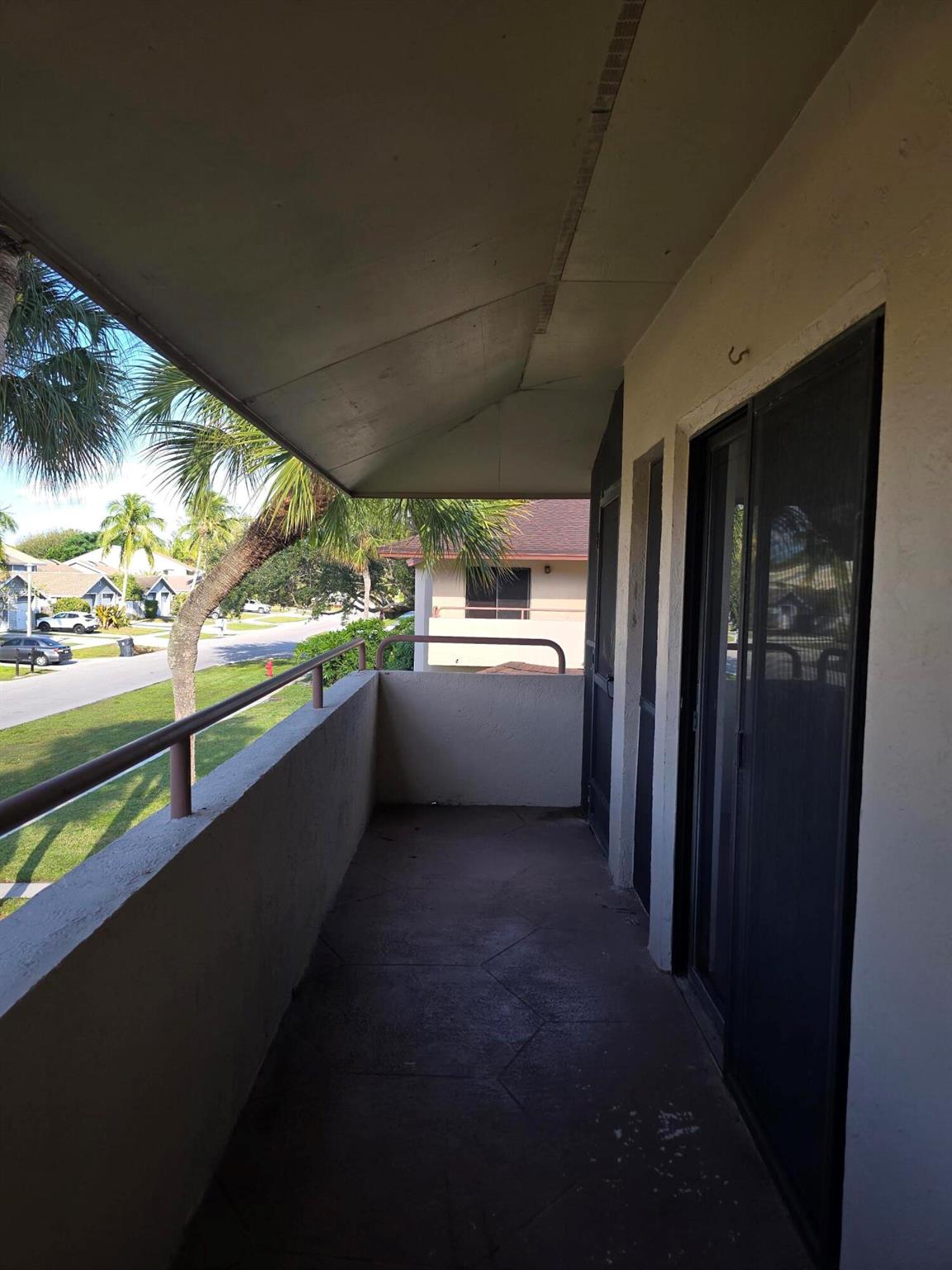 WESTHAMPTON CLUB CONDO - Residential Lease