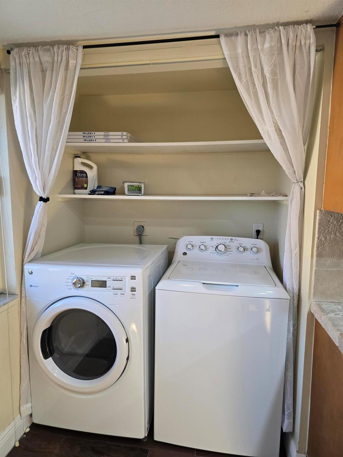 WESTHAMPTON CLUB CONDO - Residential Lease