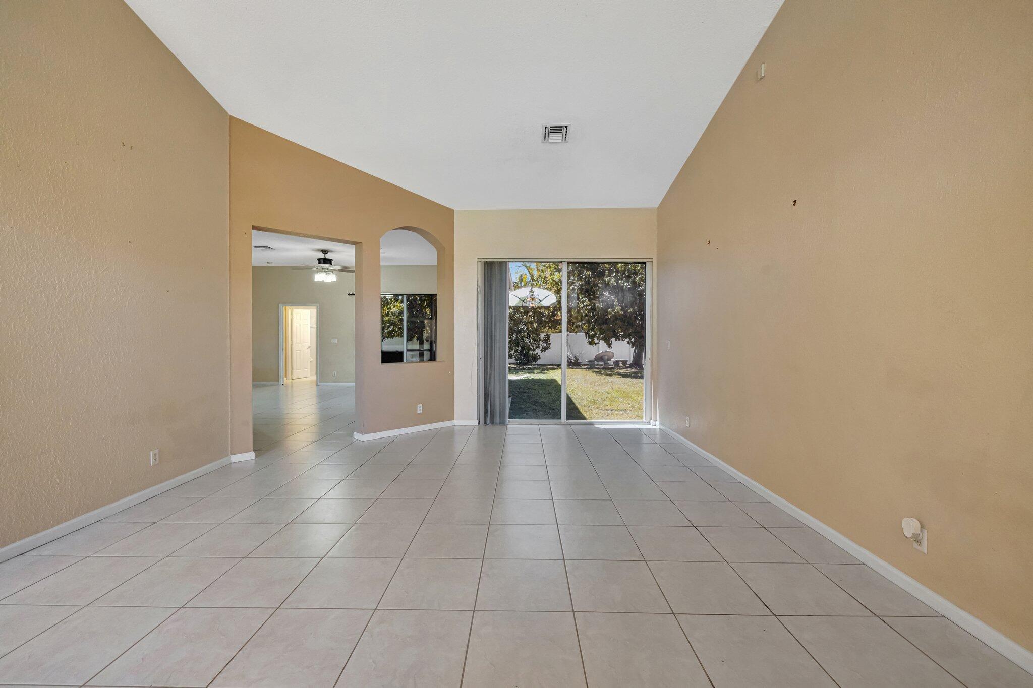 1426 SE Navajo Lane