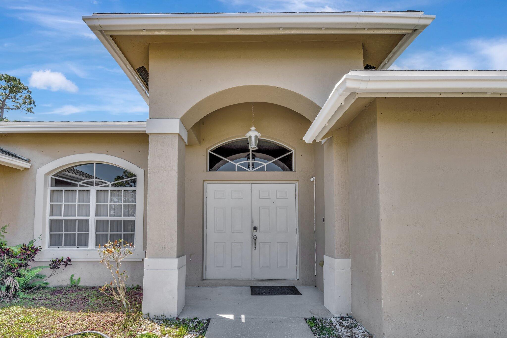 1426 SE Navajo Lane