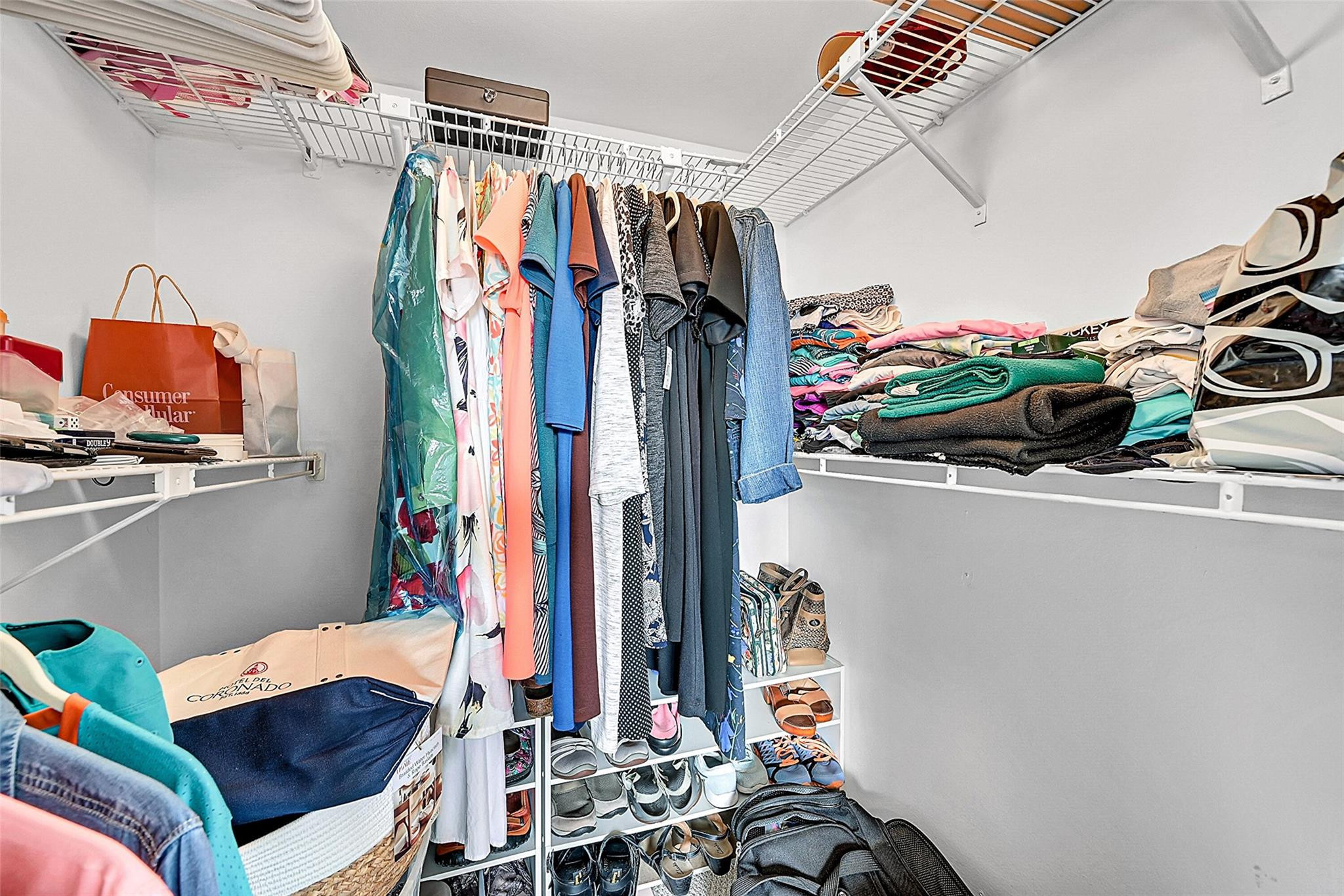 Sunrise Lakes Phase III - Residential