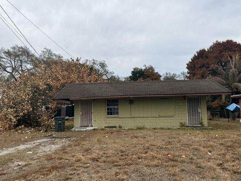 1608 Boston Avenue Fort Pierce FL 34950