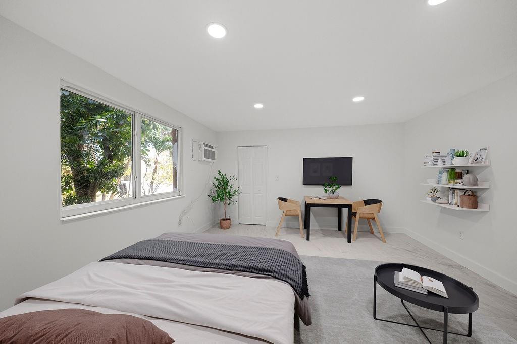 CORAL GATE EAST CONDO - Residential Lease