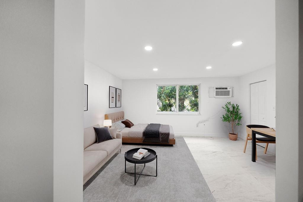 CORAL GATE EAST CONDO - Residential Lease