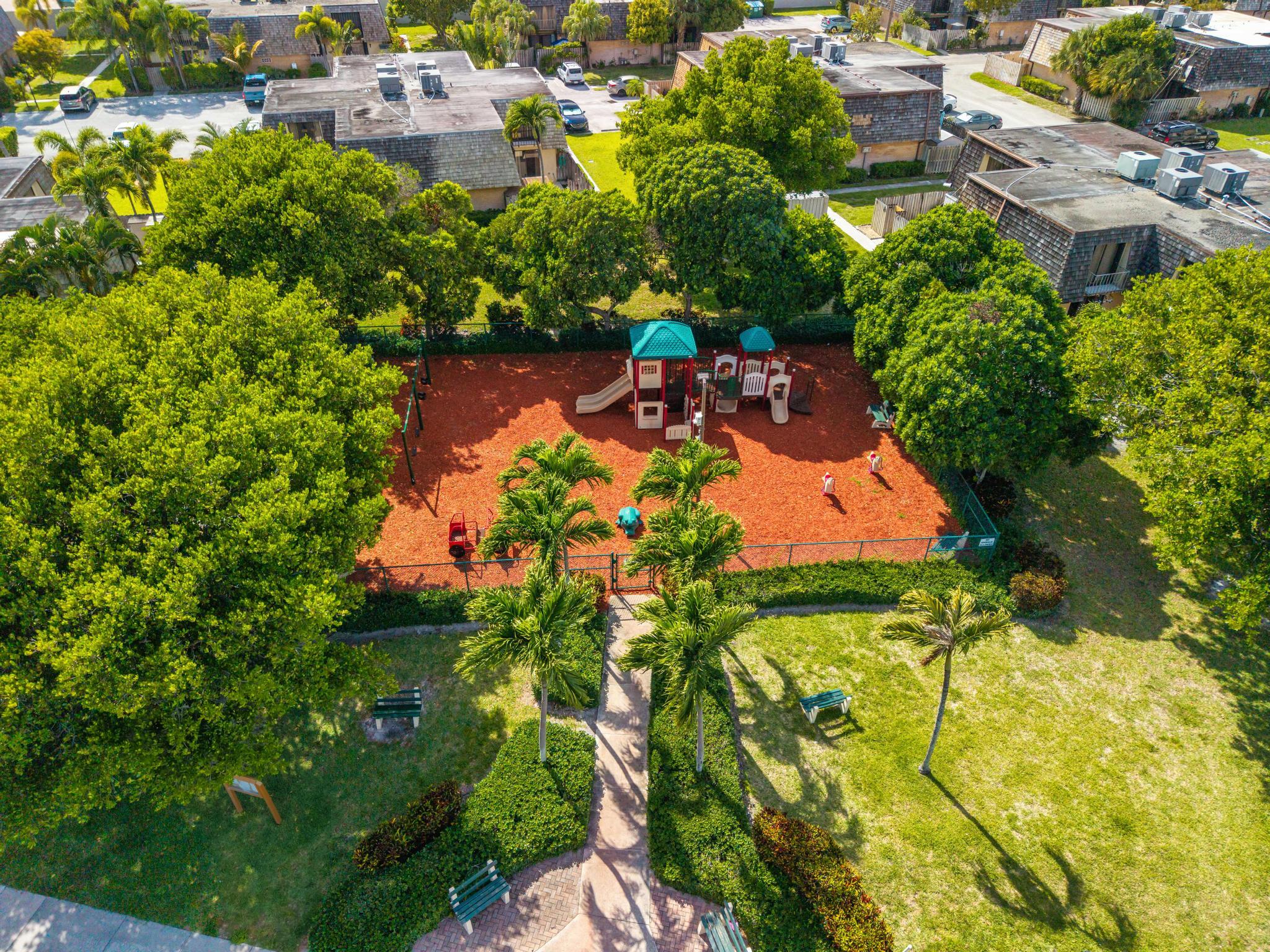 LAKEWOOD - Residential