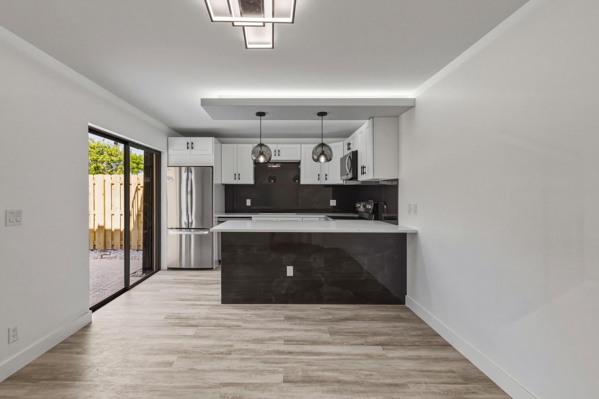 LAKEWOOD - Residential