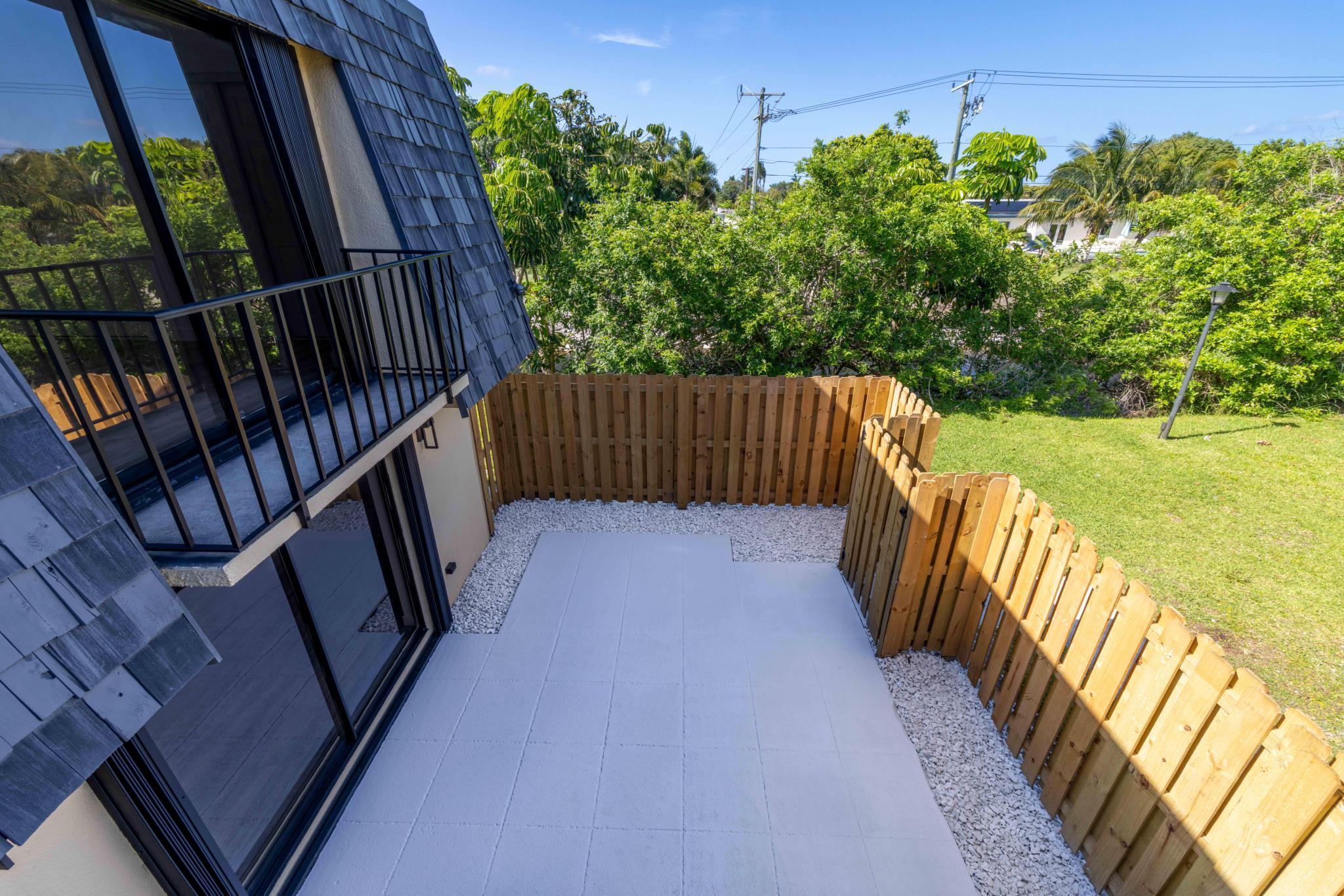 LAKEWOOD - Residential