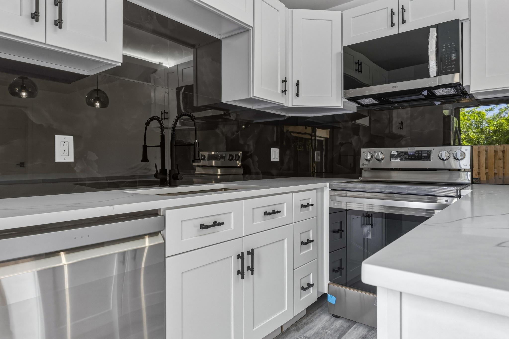 LAKEWOOD - Residential