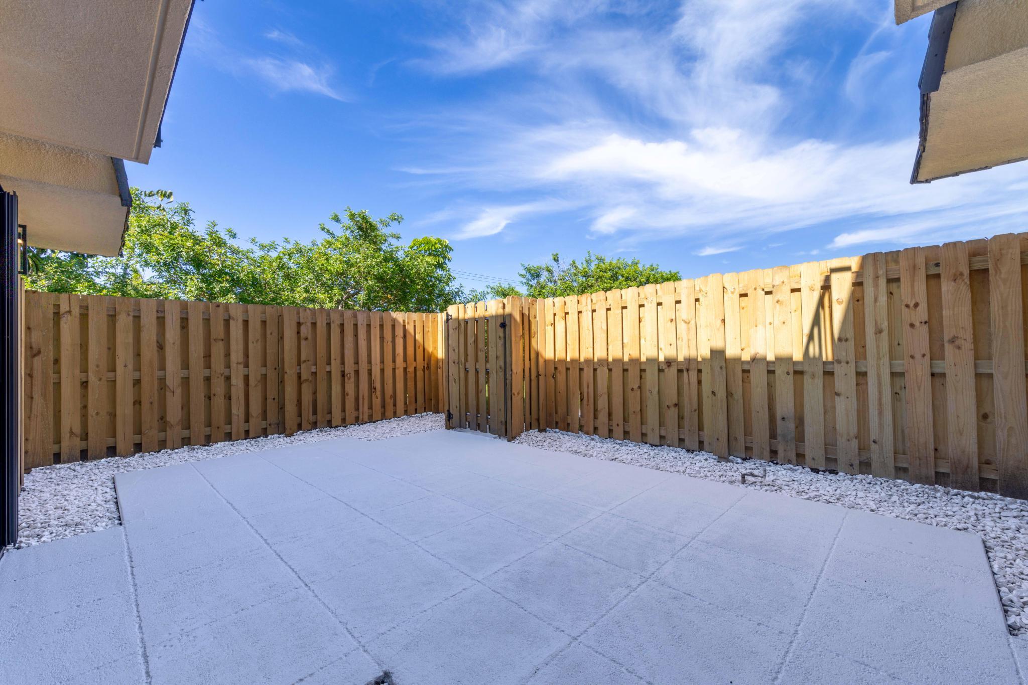 LAKEWOOD - Residential