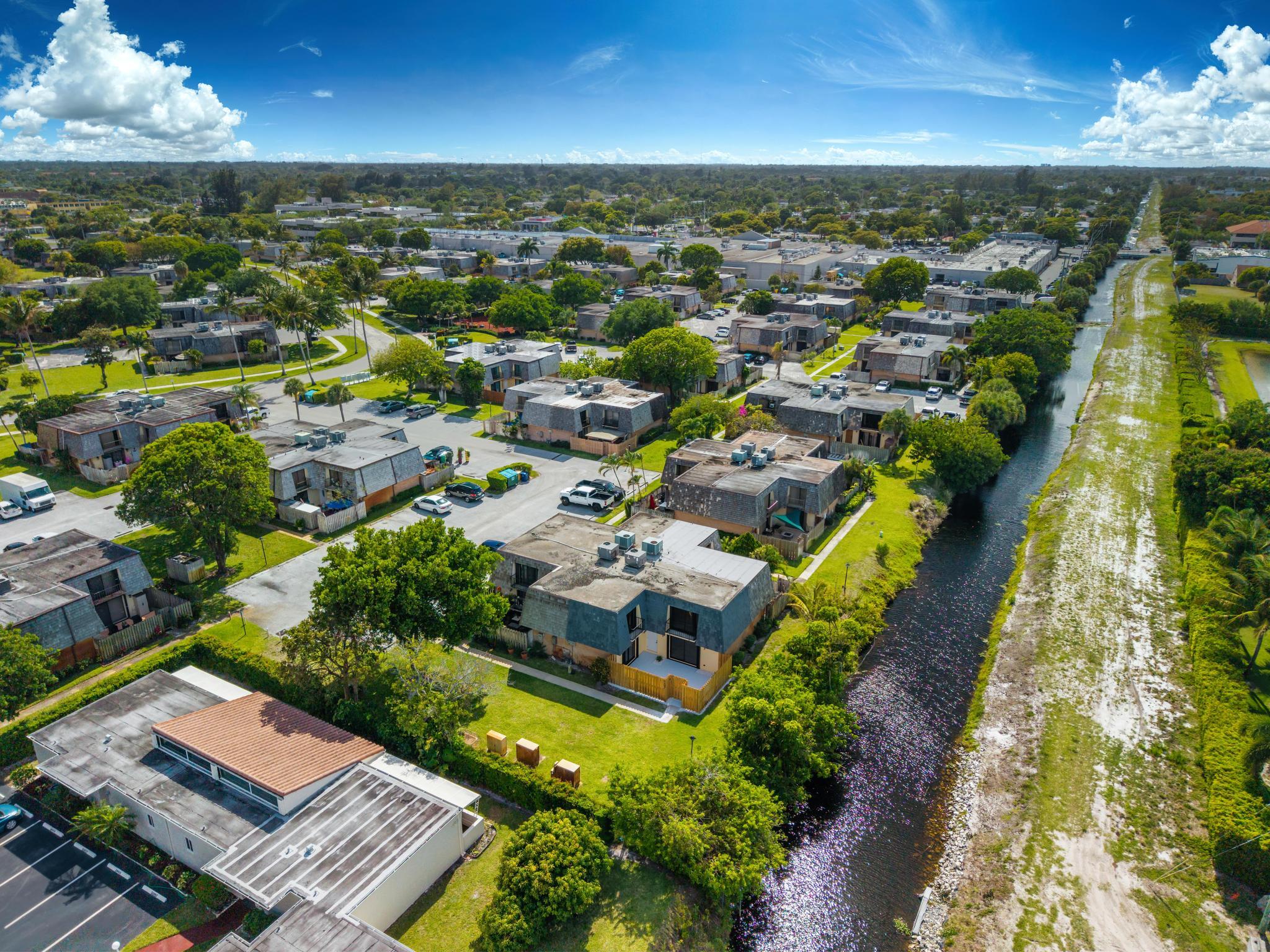 LAKEWOOD - Residential