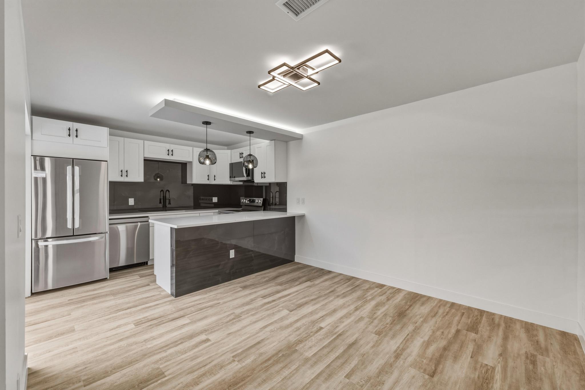 LAKEWOOD - Residential