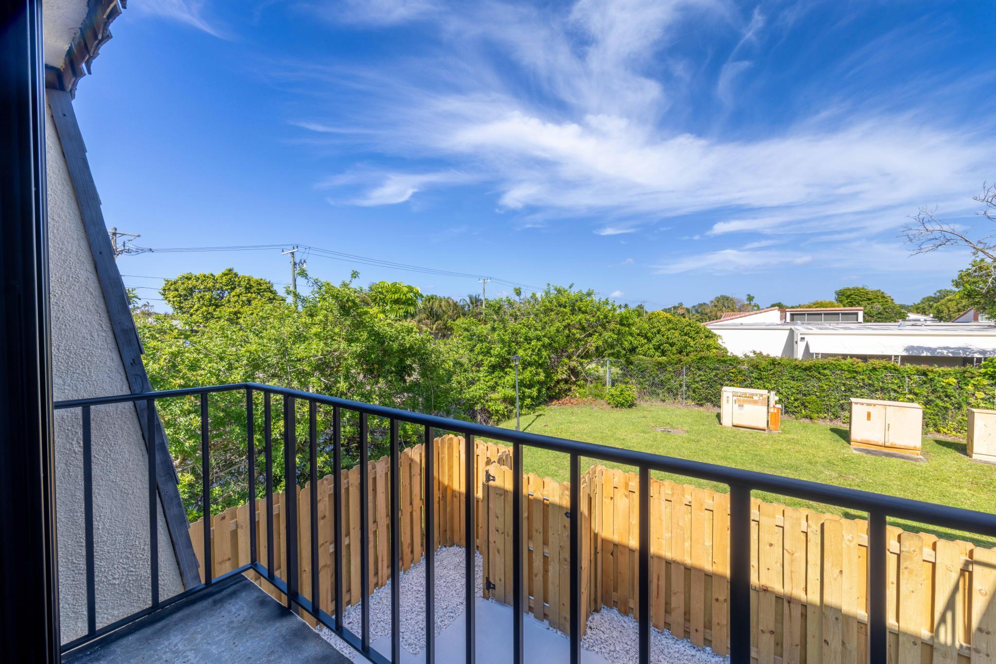 LAKEWOOD - Residential