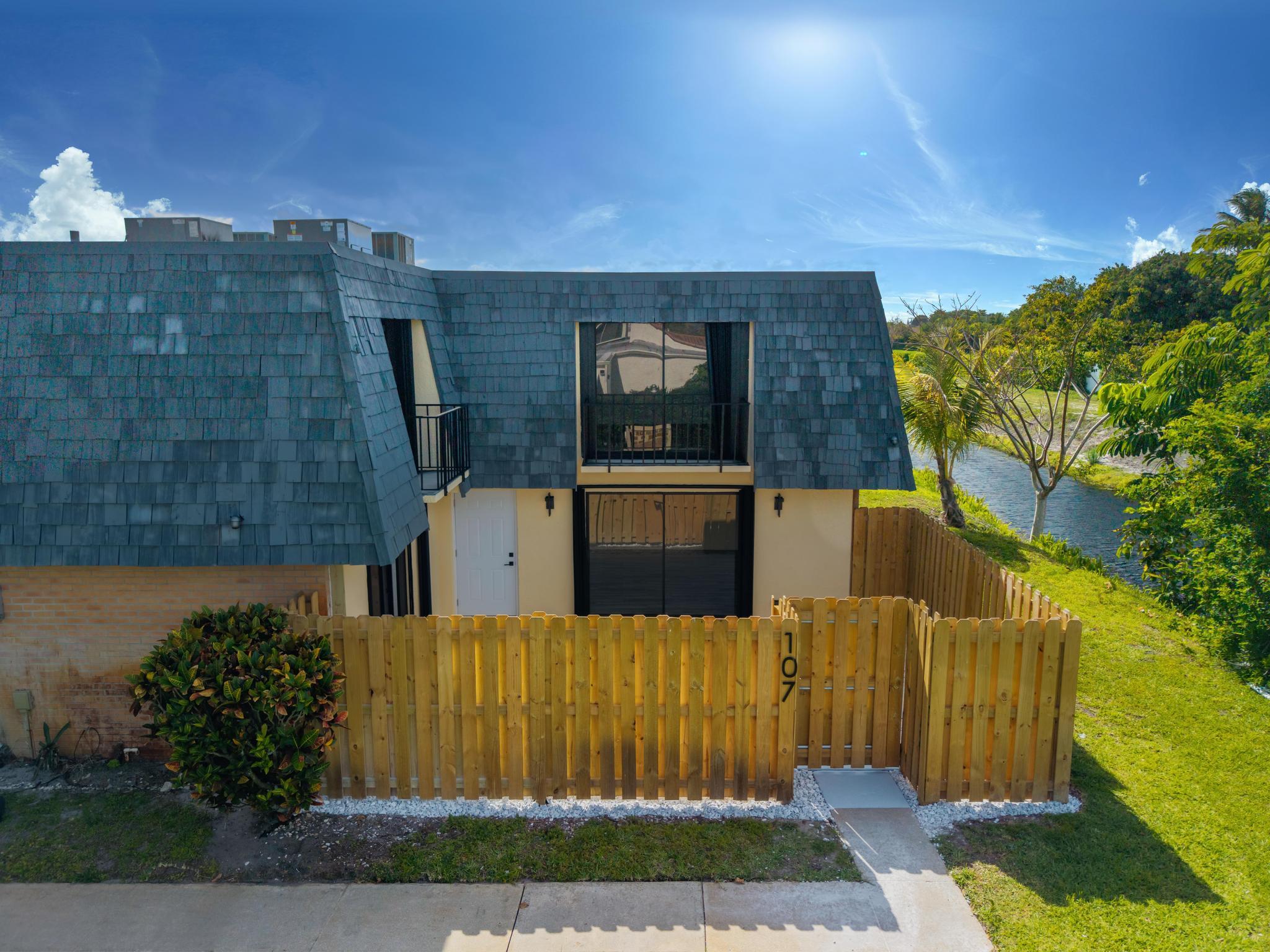 LAKEWOOD - Residential