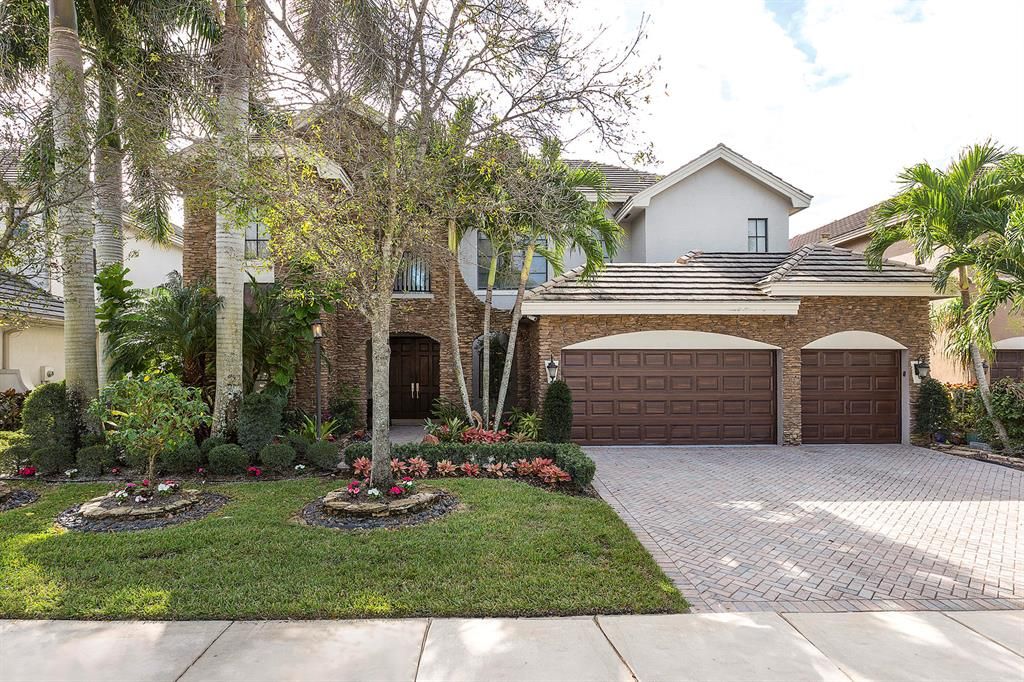 Photo of 10388 Trianon Place, Wellington, FL 33449 (MLS # R10684239)