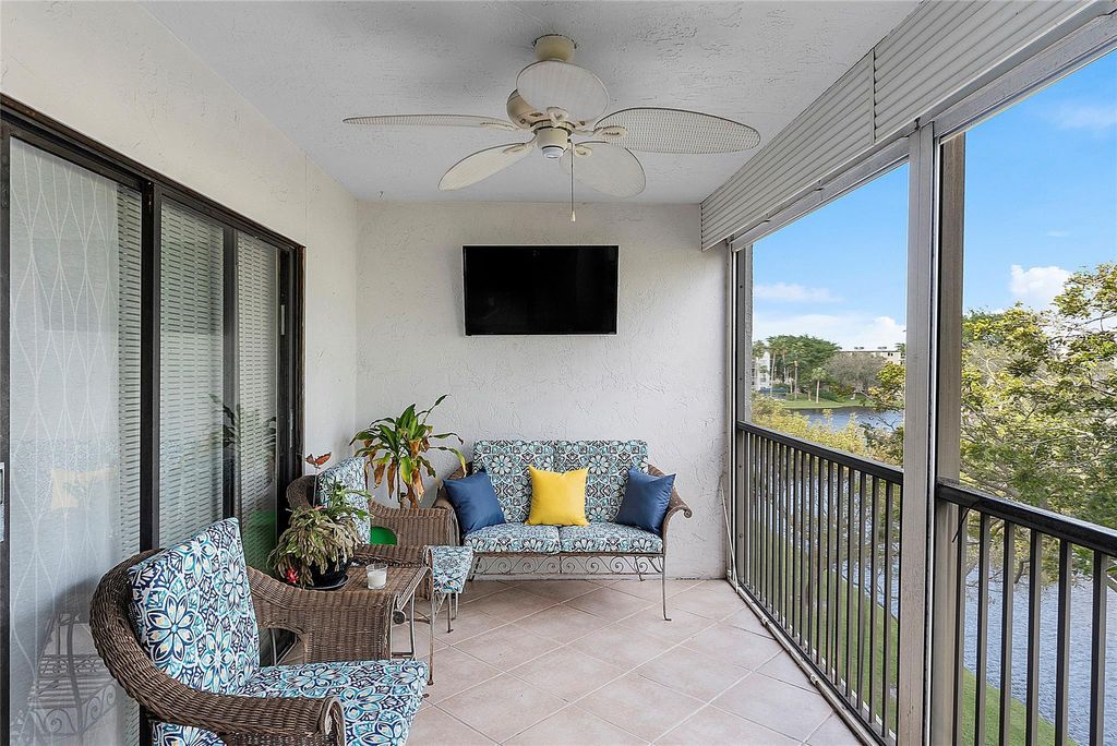 Photo of 2213 Cypress Island Drive #406, Pompano Beach, FL 33069 (MLS # F10415861)