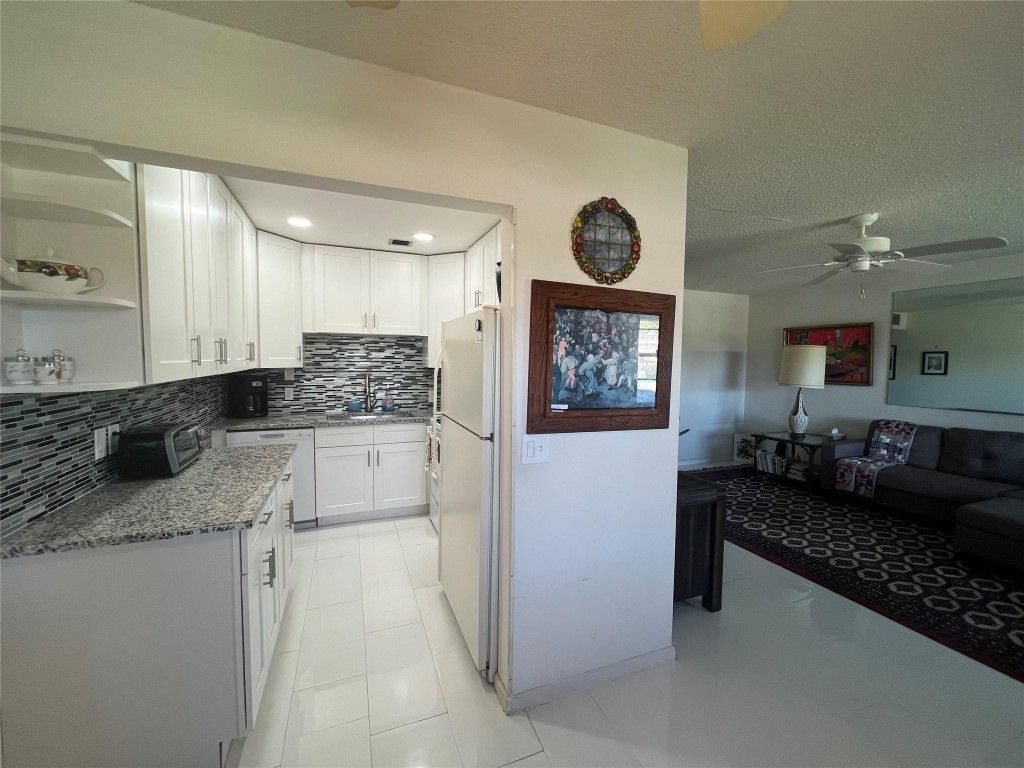 Photo of 62 Farnham C #62, Deerfield Beach, FL 33442 (MLS # F10548130)