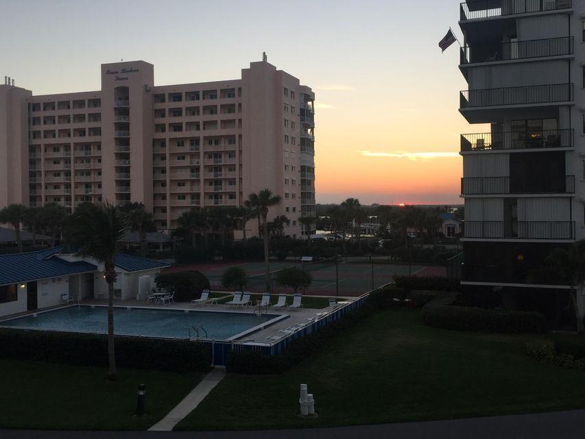 OCEAN HARBOUR CONDOMINIUM B - Residential Lease