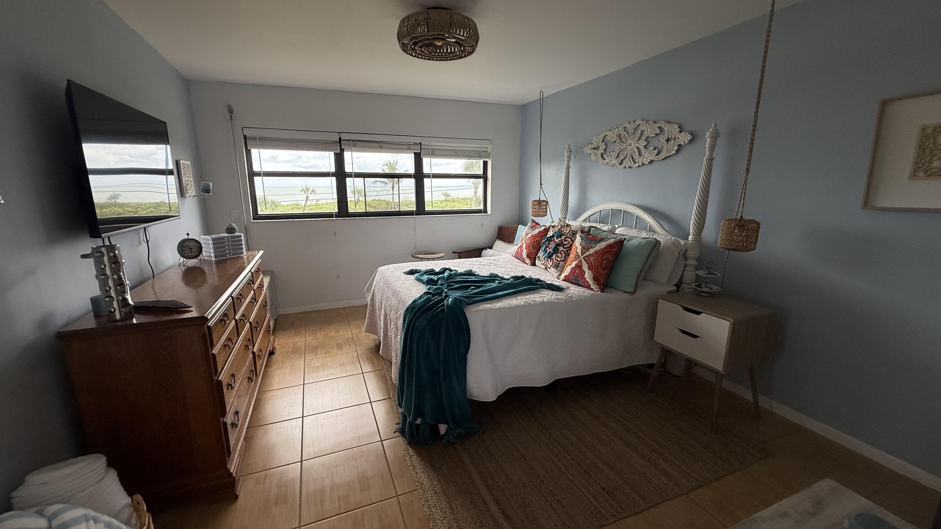 OCEAN HARBOUR CONDOMINIUM B - Residential Lease