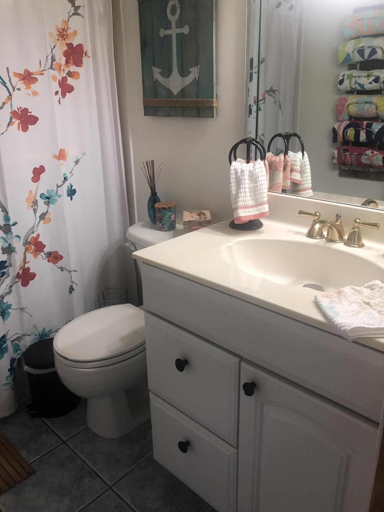 OCEAN HARBOUR CONDOMINIUM B - Residential Lease