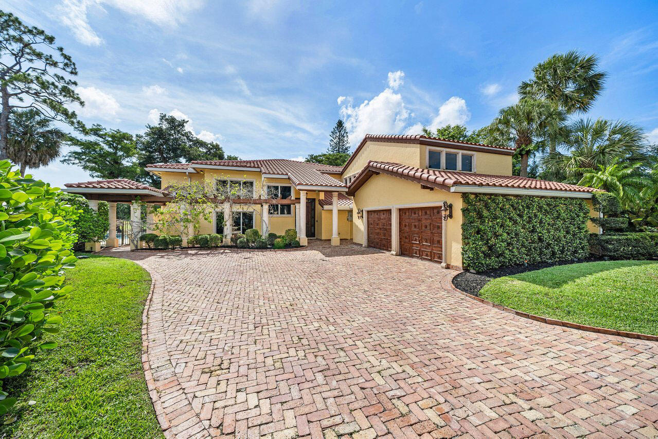 6541 Timber Lane