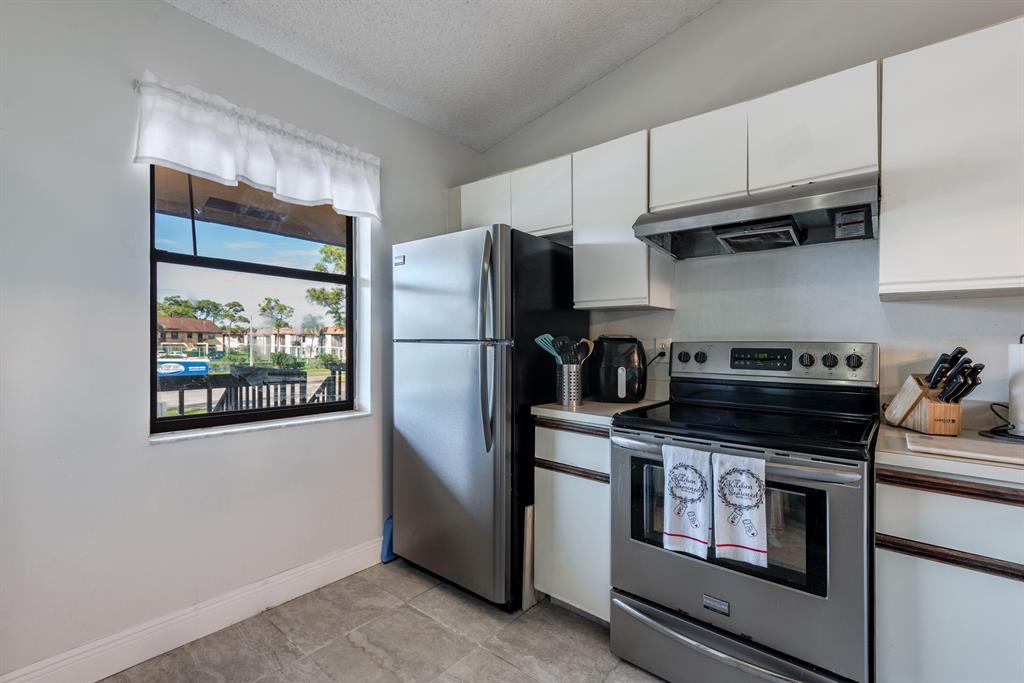 LUCERNE LAKES GOLF COURSE - Residential