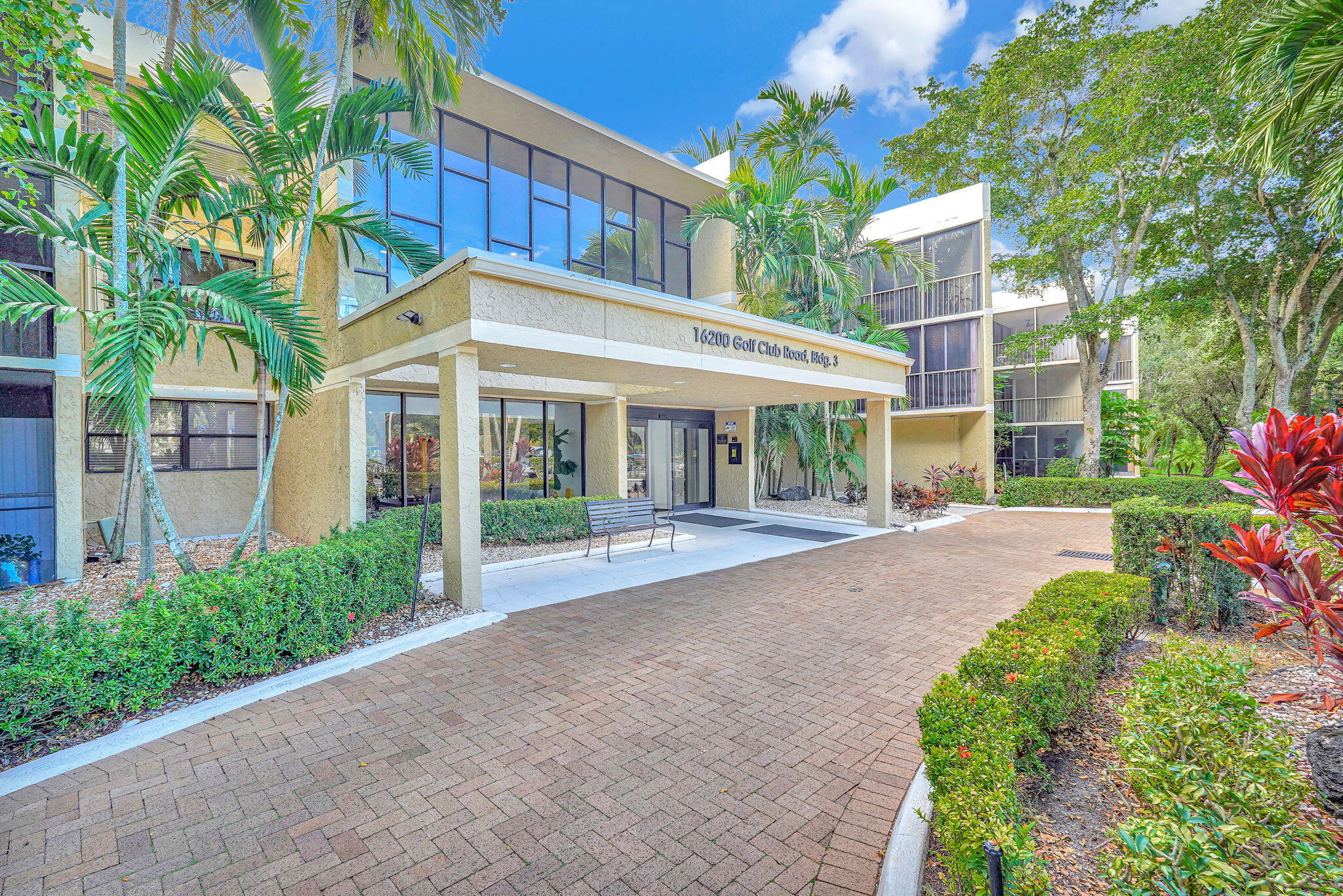 16200 Golf Club Road 206