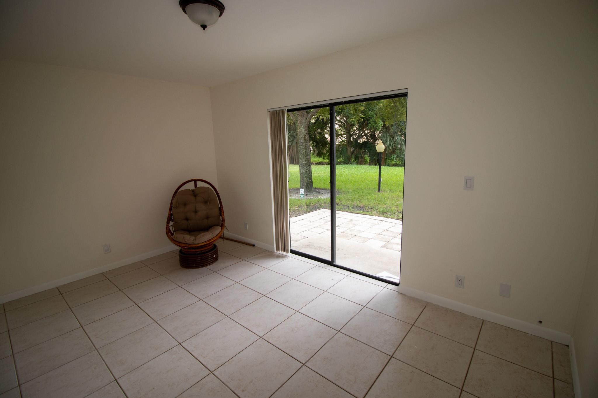 University Maplewood - Residential Lease