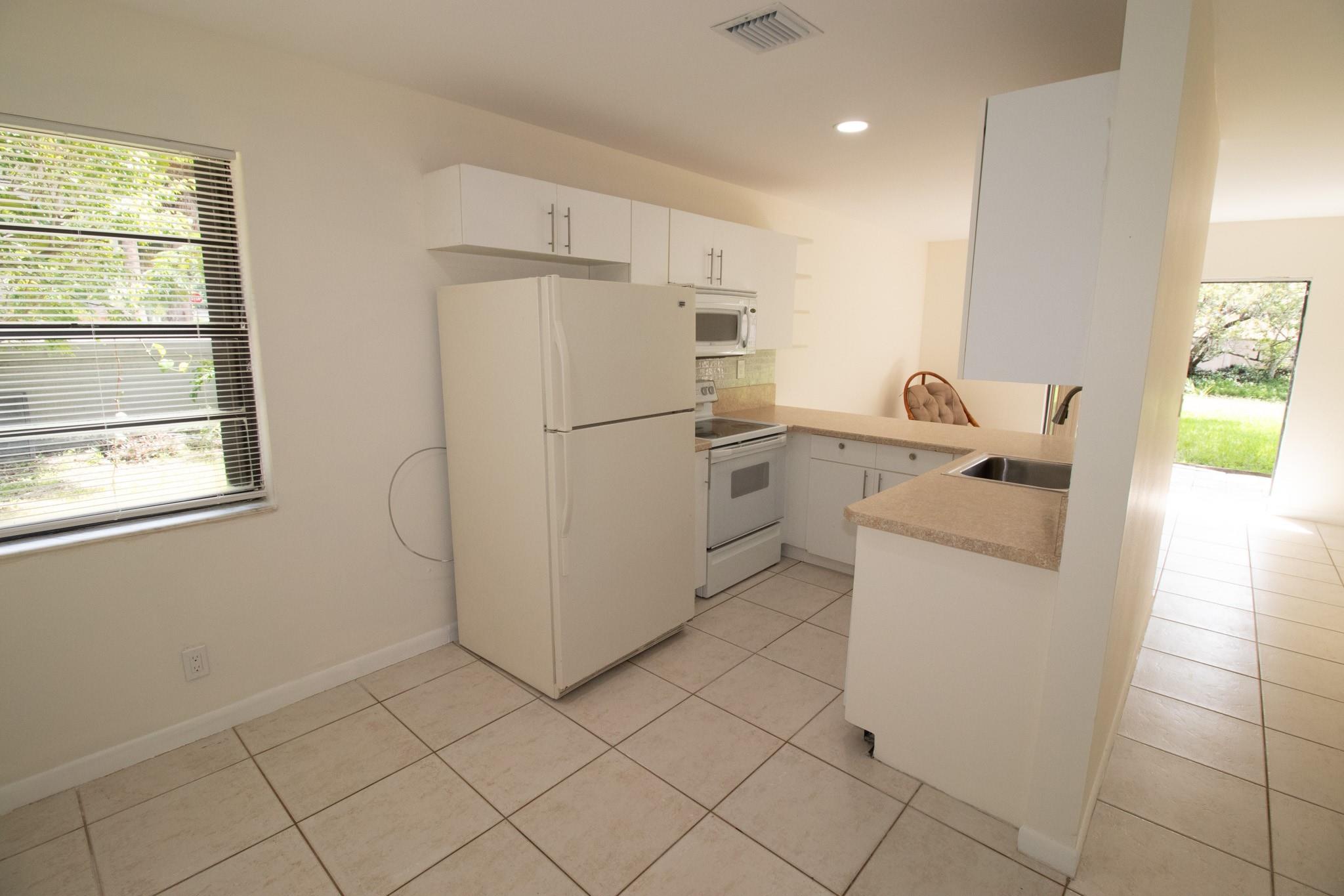 University Maplewood - Residential Lease