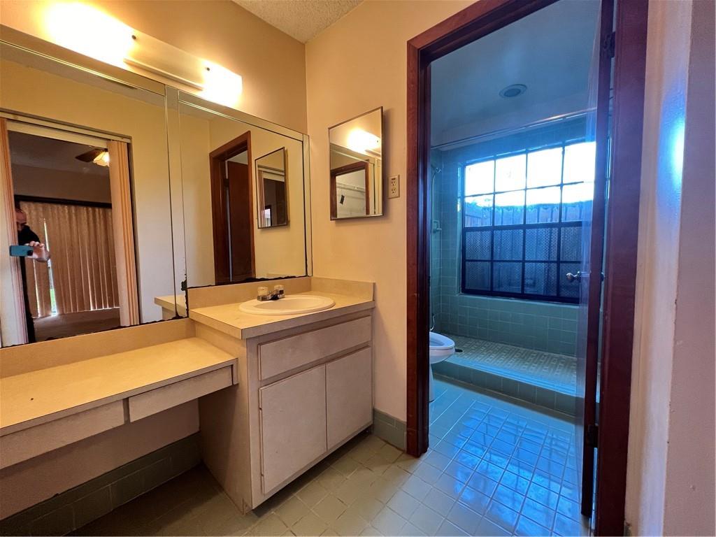 CORAL SPRINGS LAKES - Residential