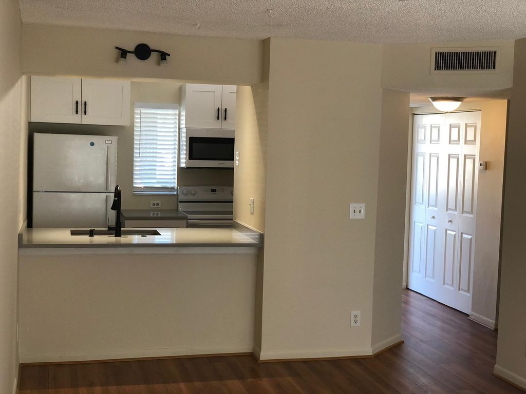 Photo of 10038 Twin Lakes Dr #10038, Coral Springs, FL 33071 (MLS # F10512463)