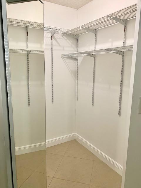 BLEAU FONTAINE CONDO #3 - Residential Lease