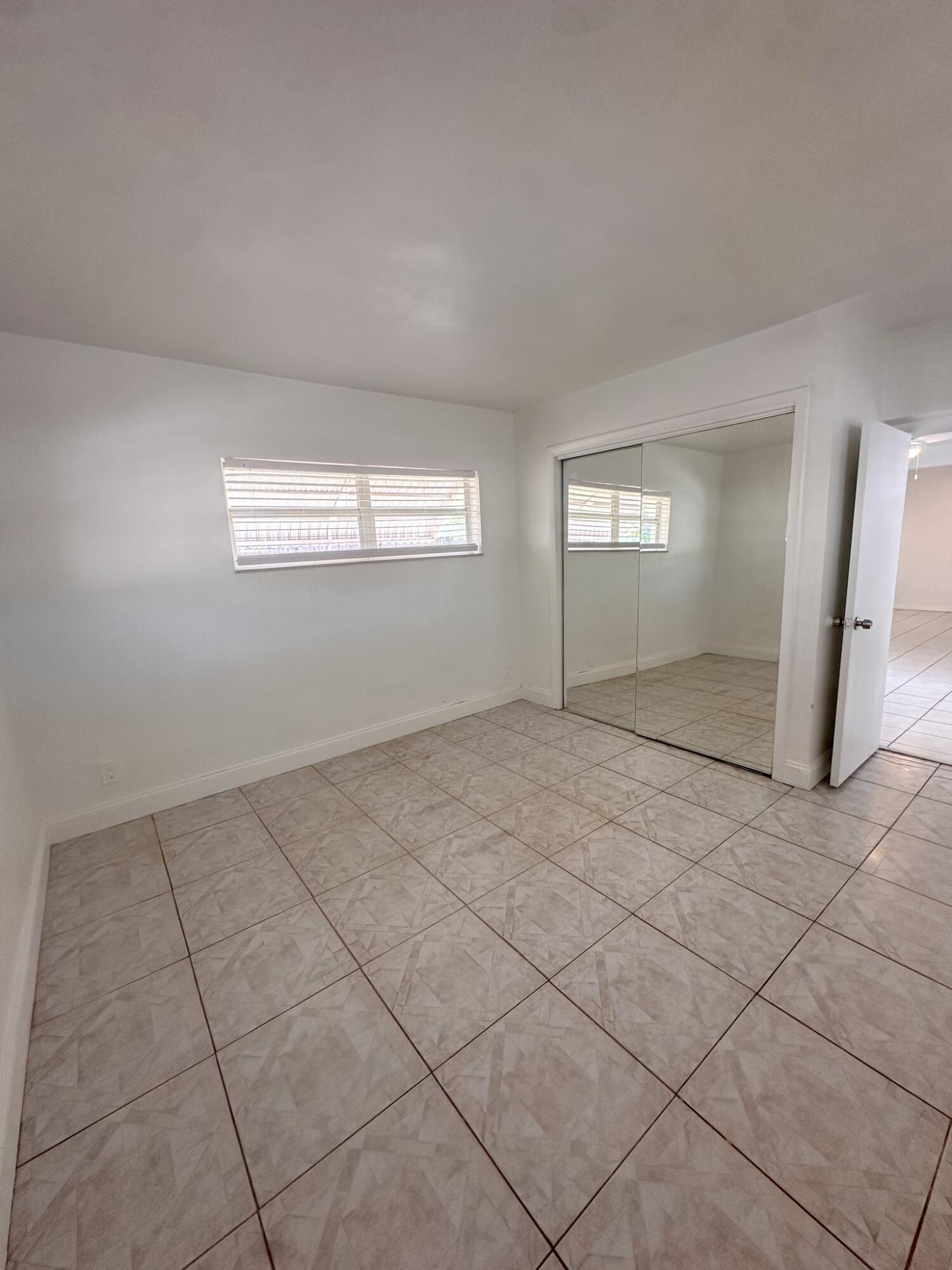 NORTH ANDREWS TERRACE FIRST ADD - Residential Lease