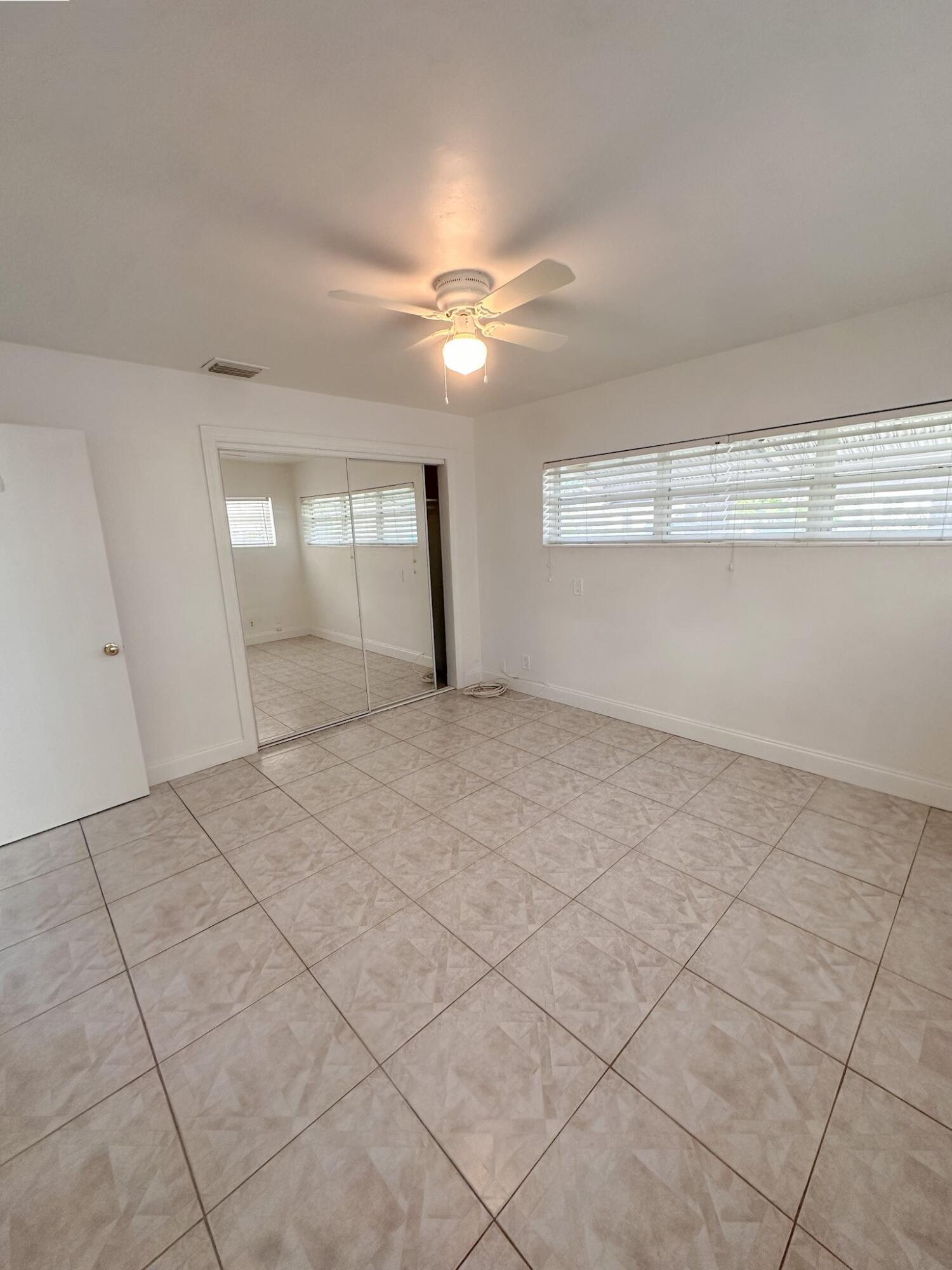 NORTH ANDREWS TERRACE FIRST ADD - Residential Lease